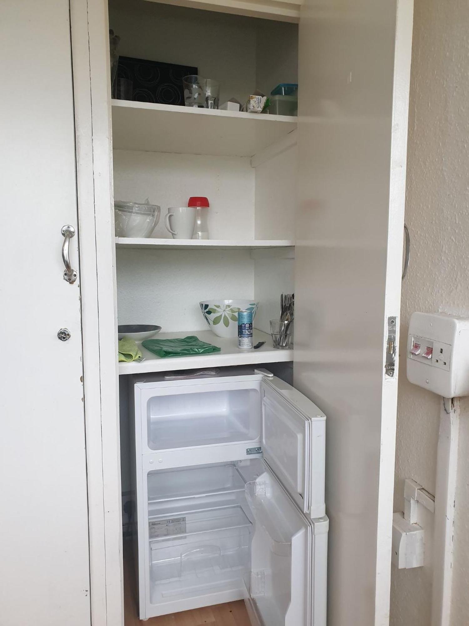 Double Room In Private Apartment Лондон Экстерьер фото