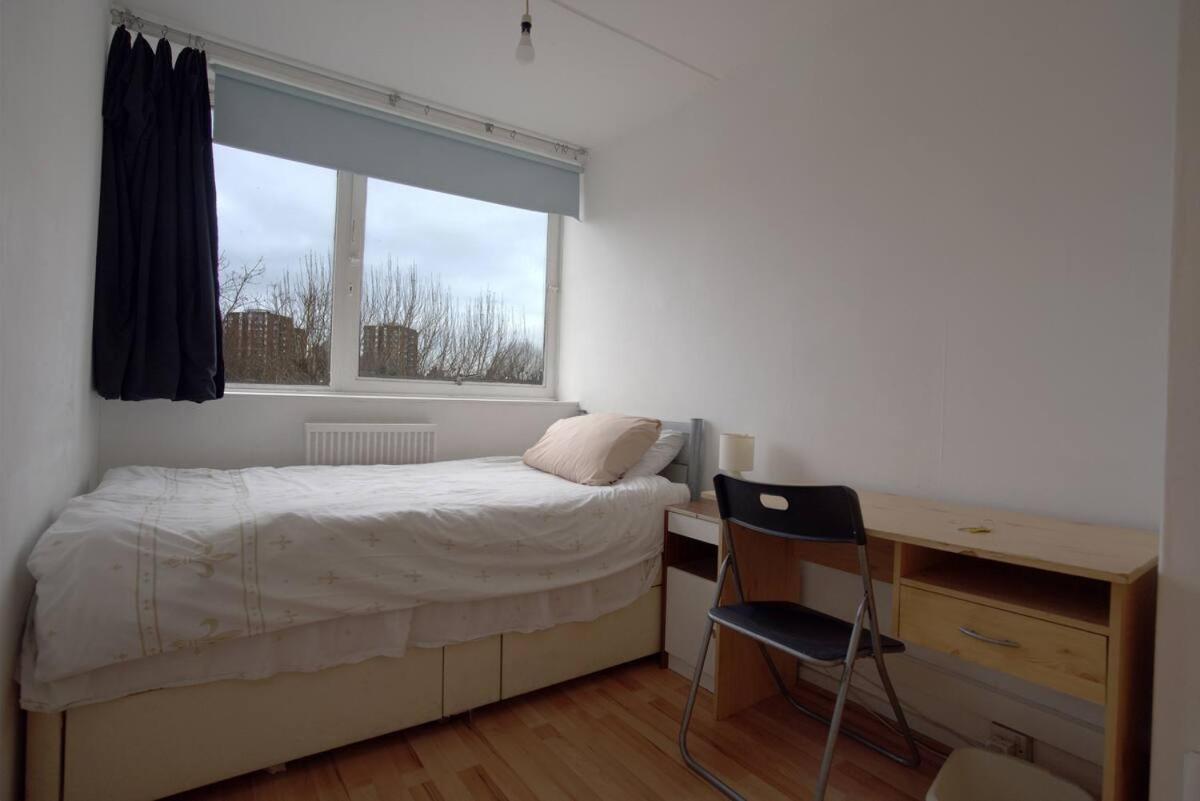 Double Room In Private Apartment Лондон Экстерьер фото